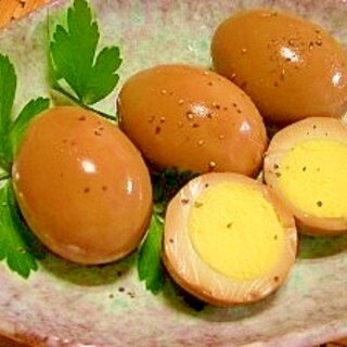 粗挽き黒コショウで食べる☆味噌卵